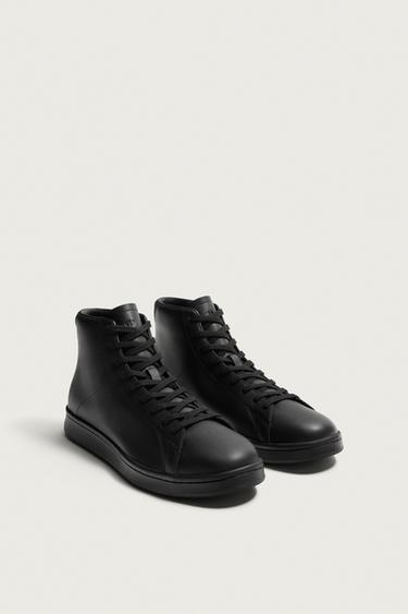 ZAPATILLA BOTÍN PIEL - Negro de Zara
