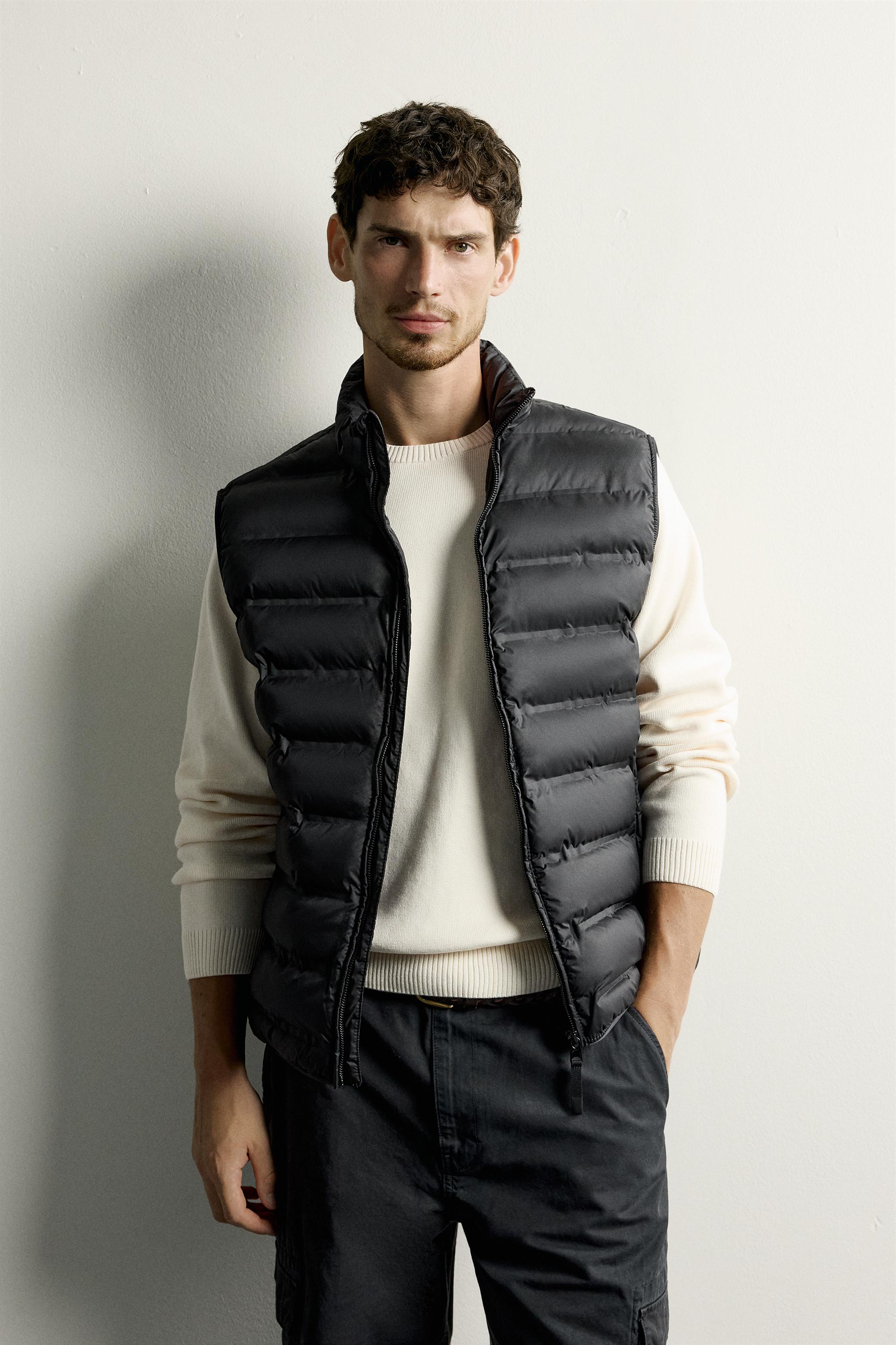 LIGHTWEIGHT WATER REPELLENT QUILTED VEST — Black (alternate view)