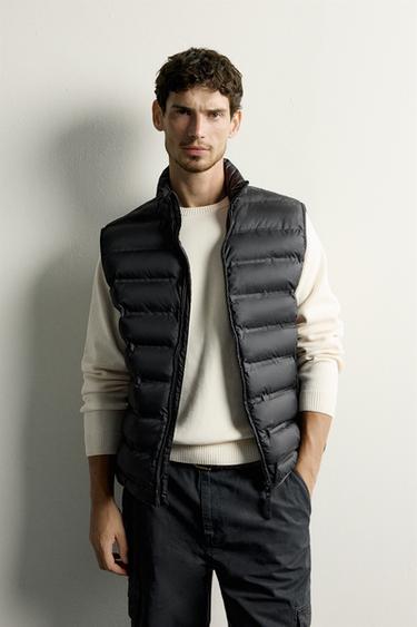 CHALECO ACOLCHADO LIGERO IMPERMEABLE - Negro de Zara