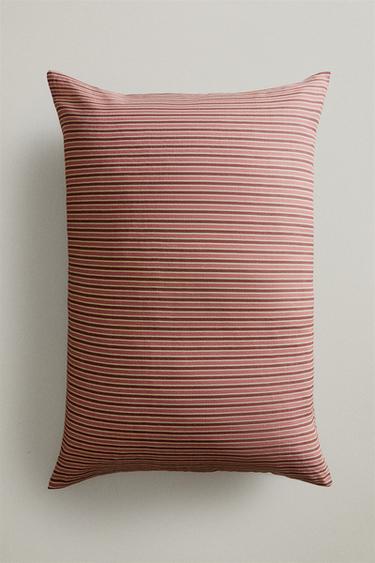 Zaras RANDIGT KUDDFODRAL - Rosa