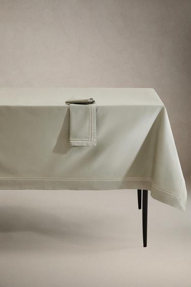 مفرش مائدة ساتان بحافة مزدوجة - مخضر الخاص بـ Zara - صورة 0