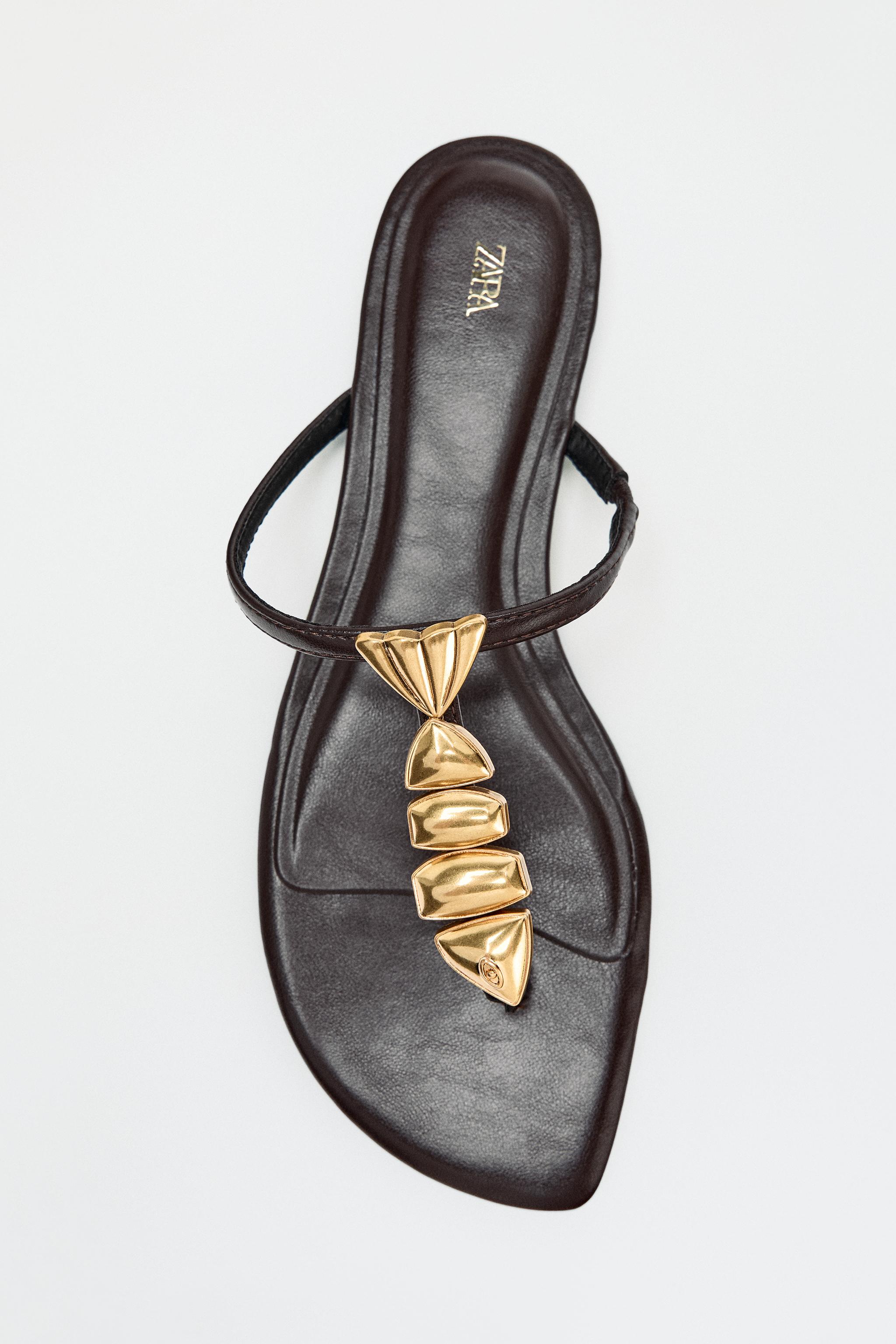 FLAT FISH APPLIQUÉ SANDALS