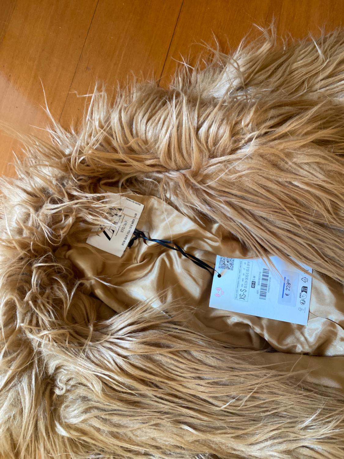 LIMITED EDITION LONG FAUX FUR COAT - Image 6