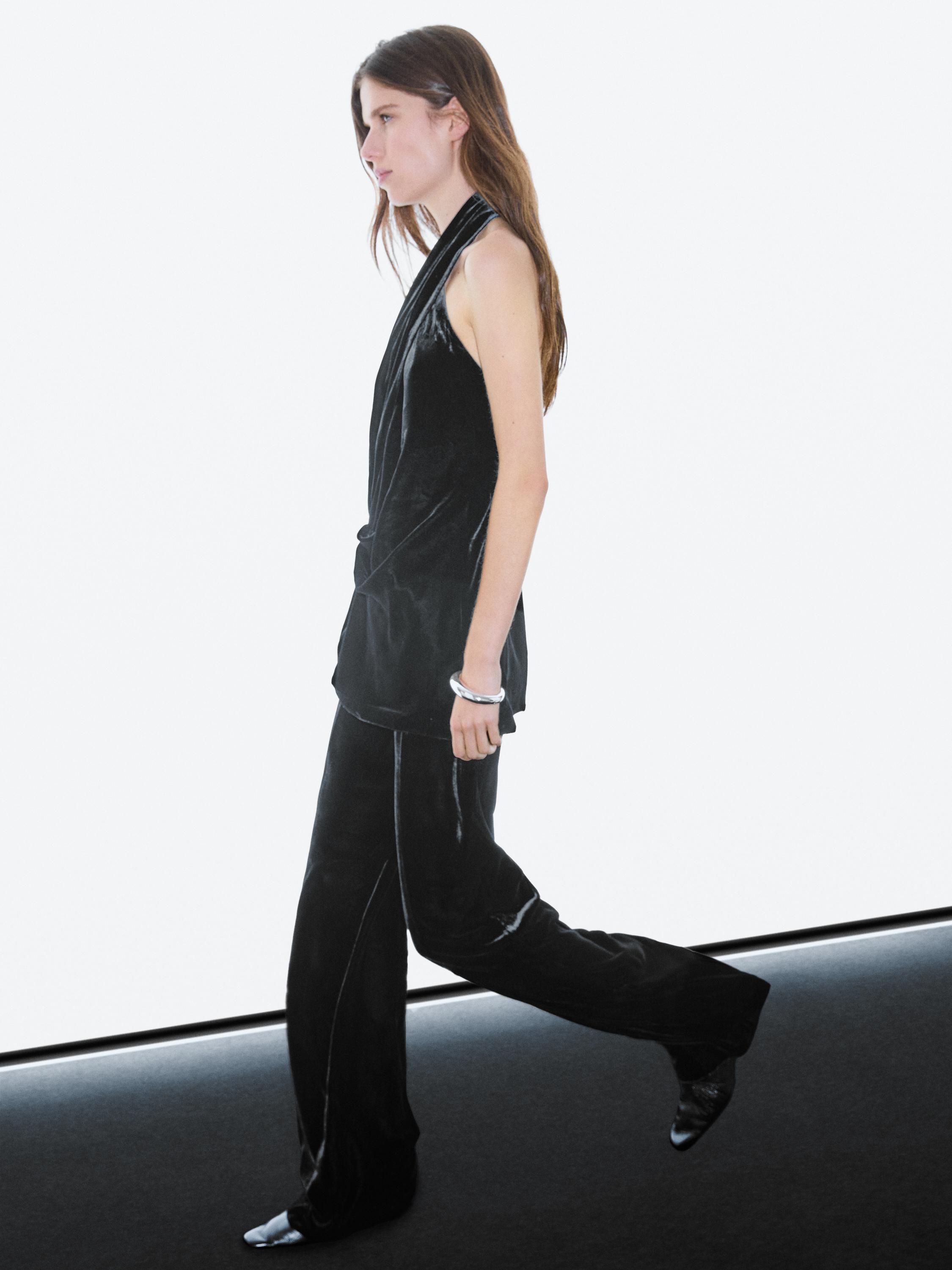 Wide-leg velvet trousers