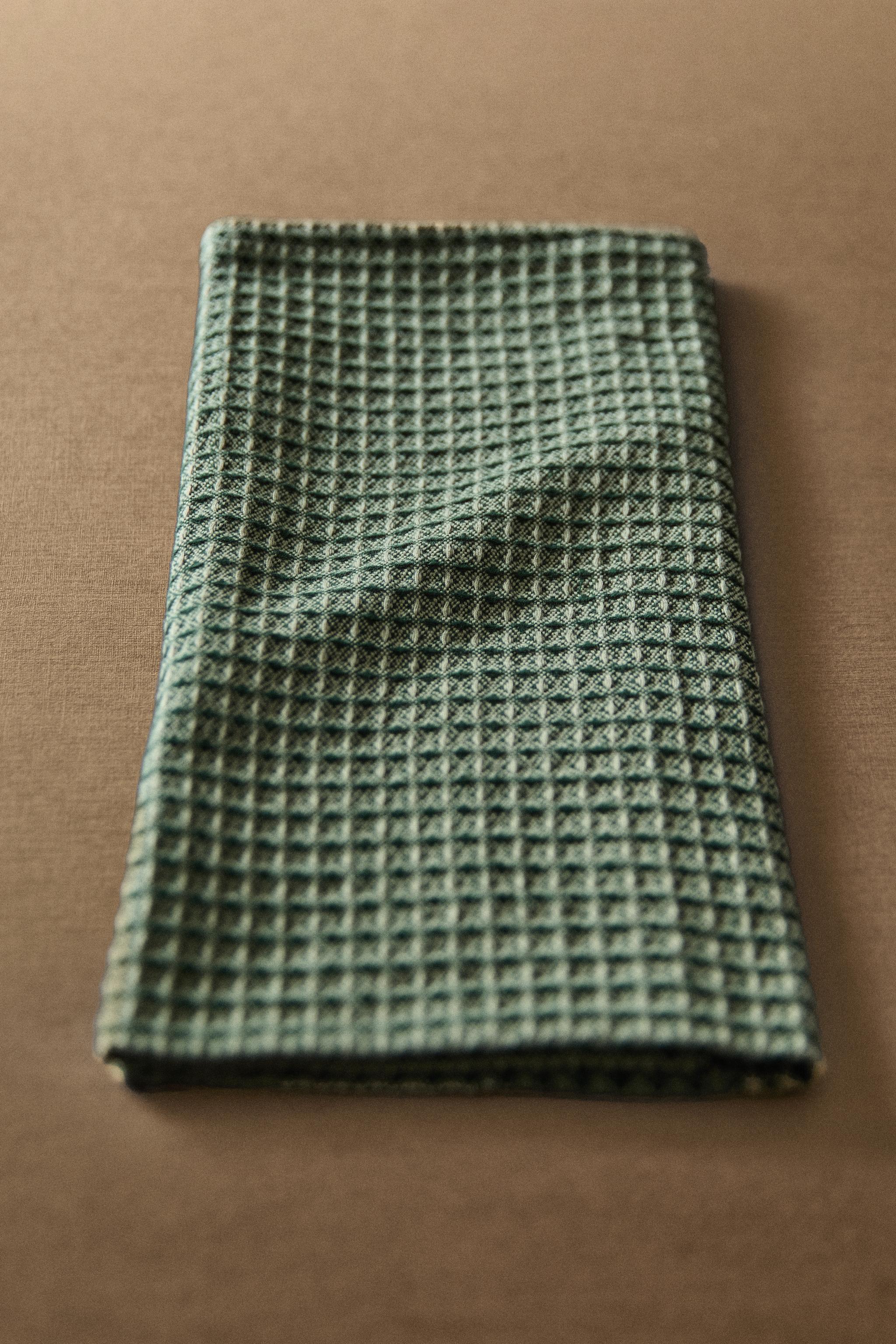 CHRISTMAS WAFFLE-KNIT COTTON KITCHEN TOWEL