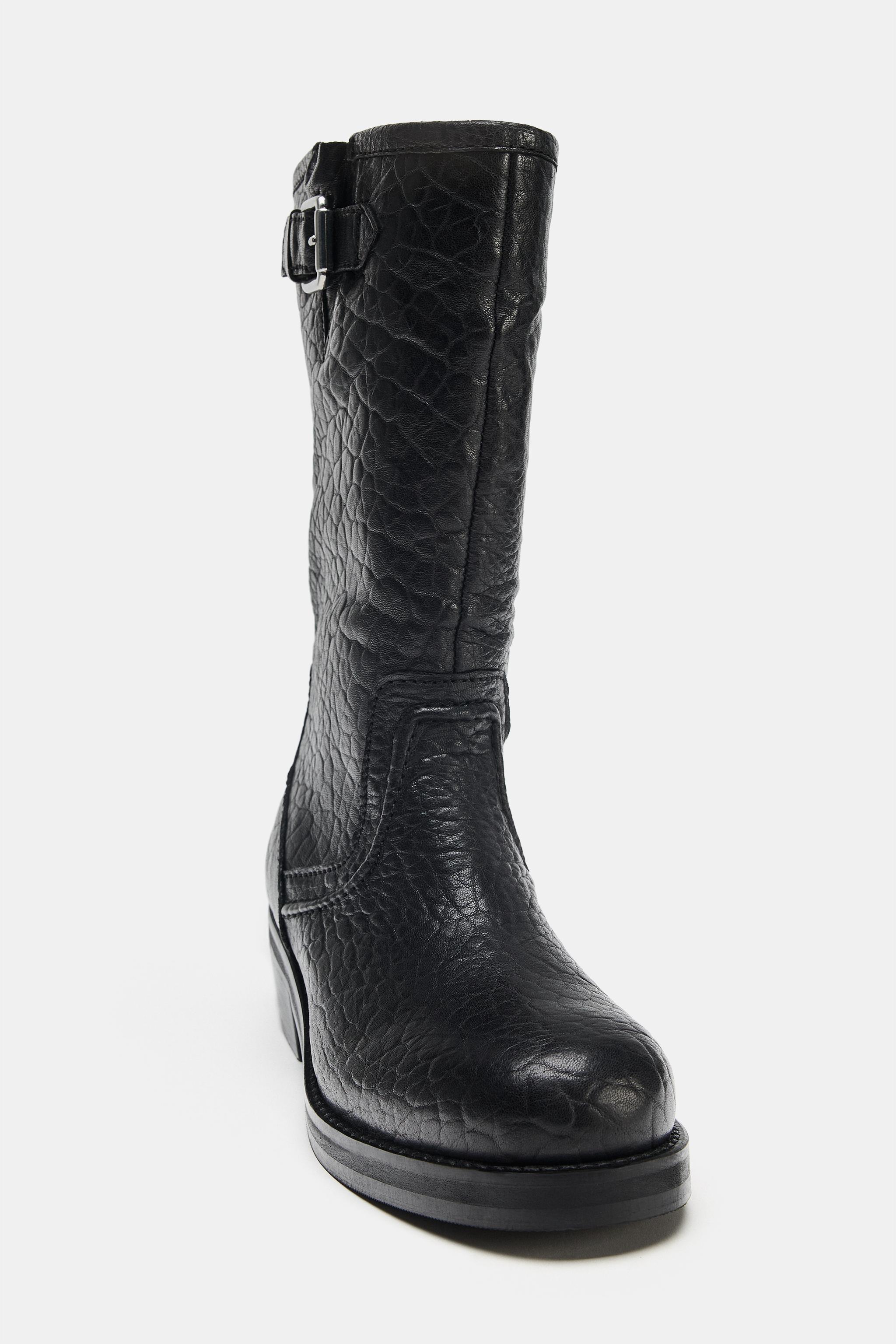 BOTTES EN CUIR À BOUCLE