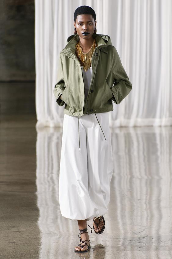 PARKA CROPPED ZW COLLECTION - Zelená od Zara