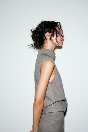 SOFT KNIT TOP - Grey by Zara