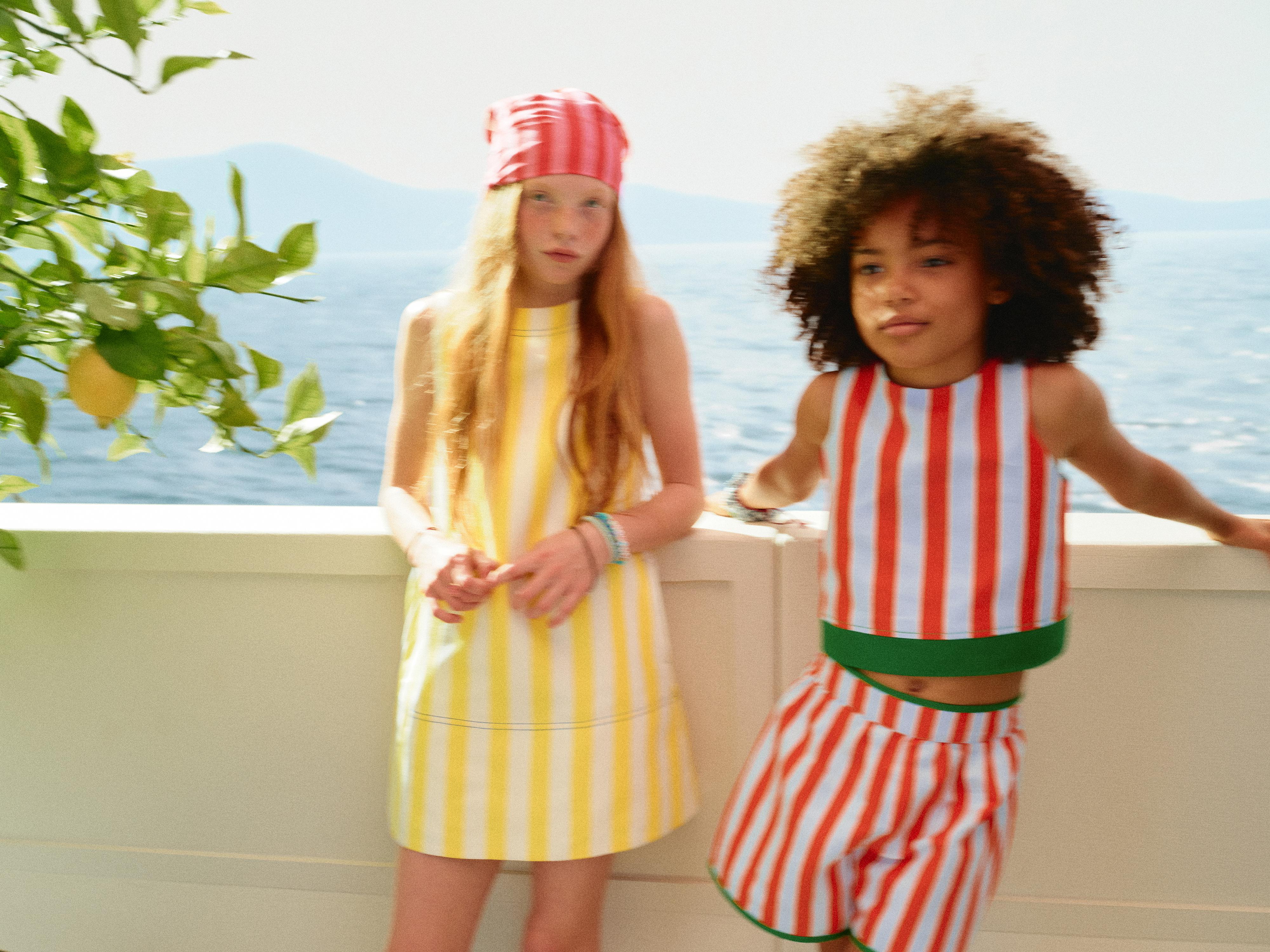 STRIPED DRESS WITH CONTRAST TOPSTITCHING — Printed