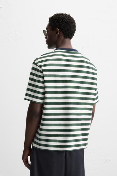T-SHIRT JACQUARD RAYURES - Vert / Écru de Zara - Image 2