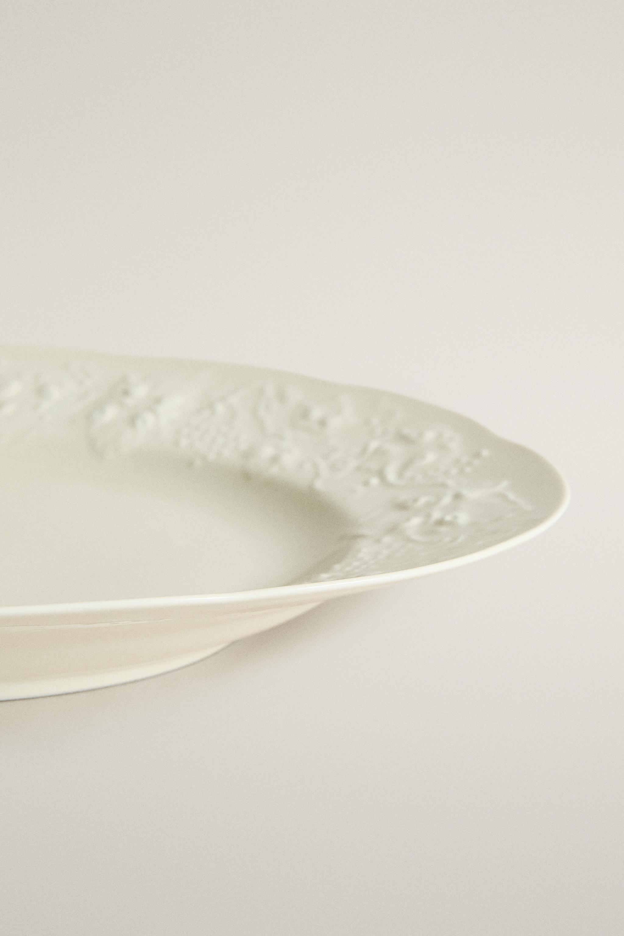 GRAPE PORCELAIN SERVING DISH