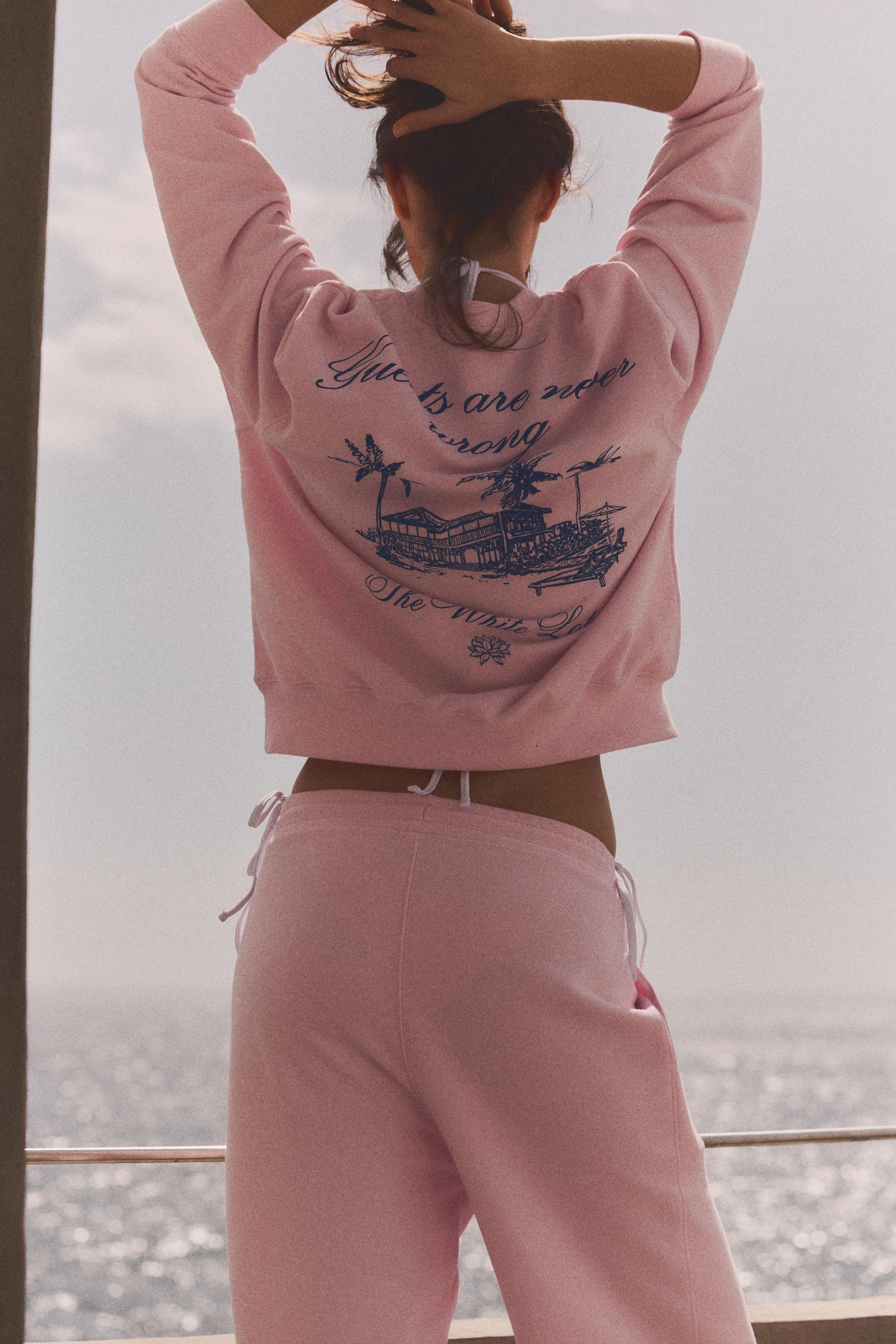 THE WHITE LOTUS FLEECE SWEATSHIRT - Pink | ZARA United States