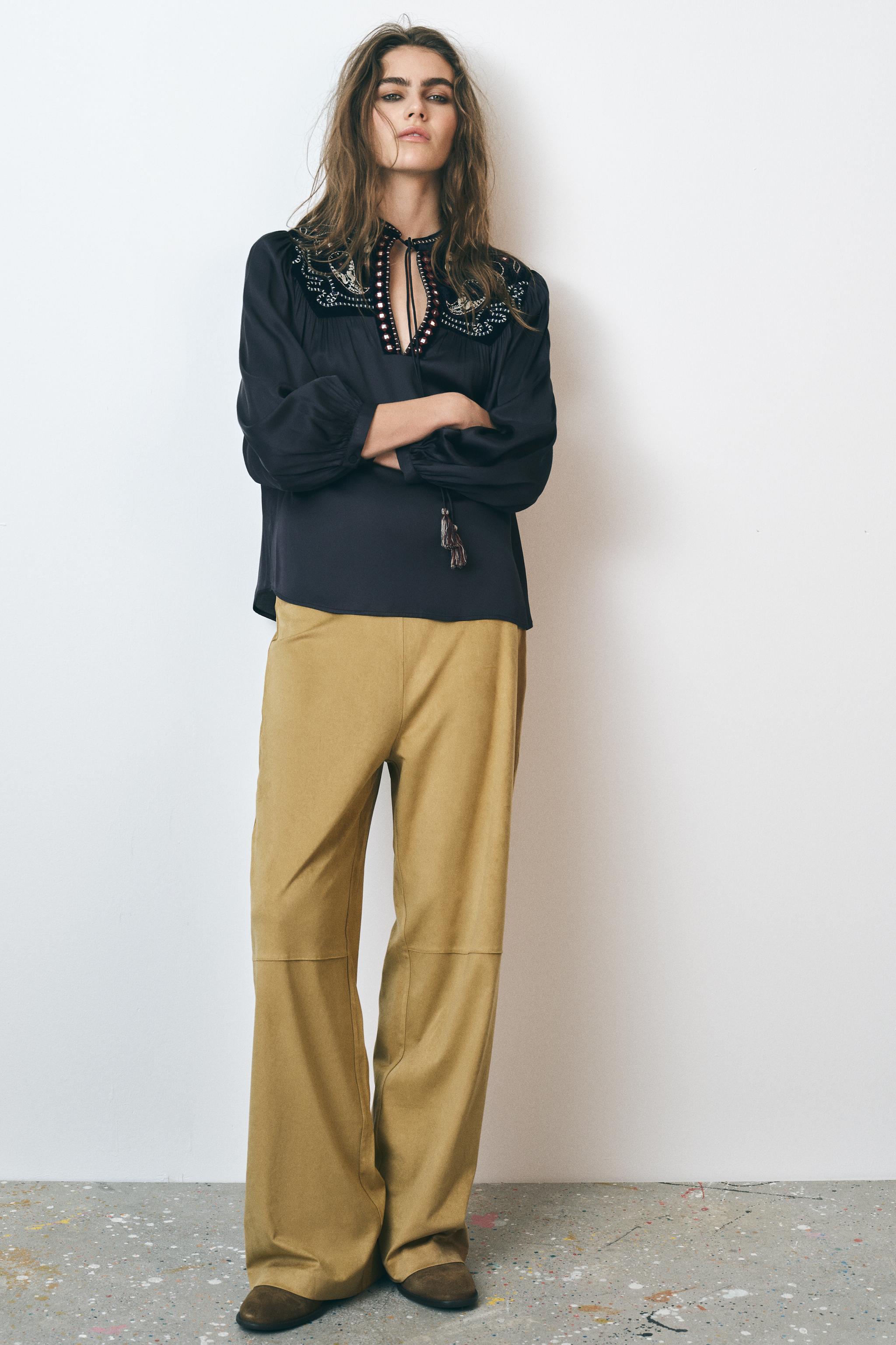 Velvet Jersey Horseshoe Neck Top – Sahara