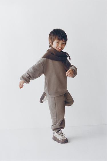 CONJUNTO JOGGING SUDADERA Y PANTALÓN JOGGER BÁSICO ETIQUETA - Marrón / Topo de Zara