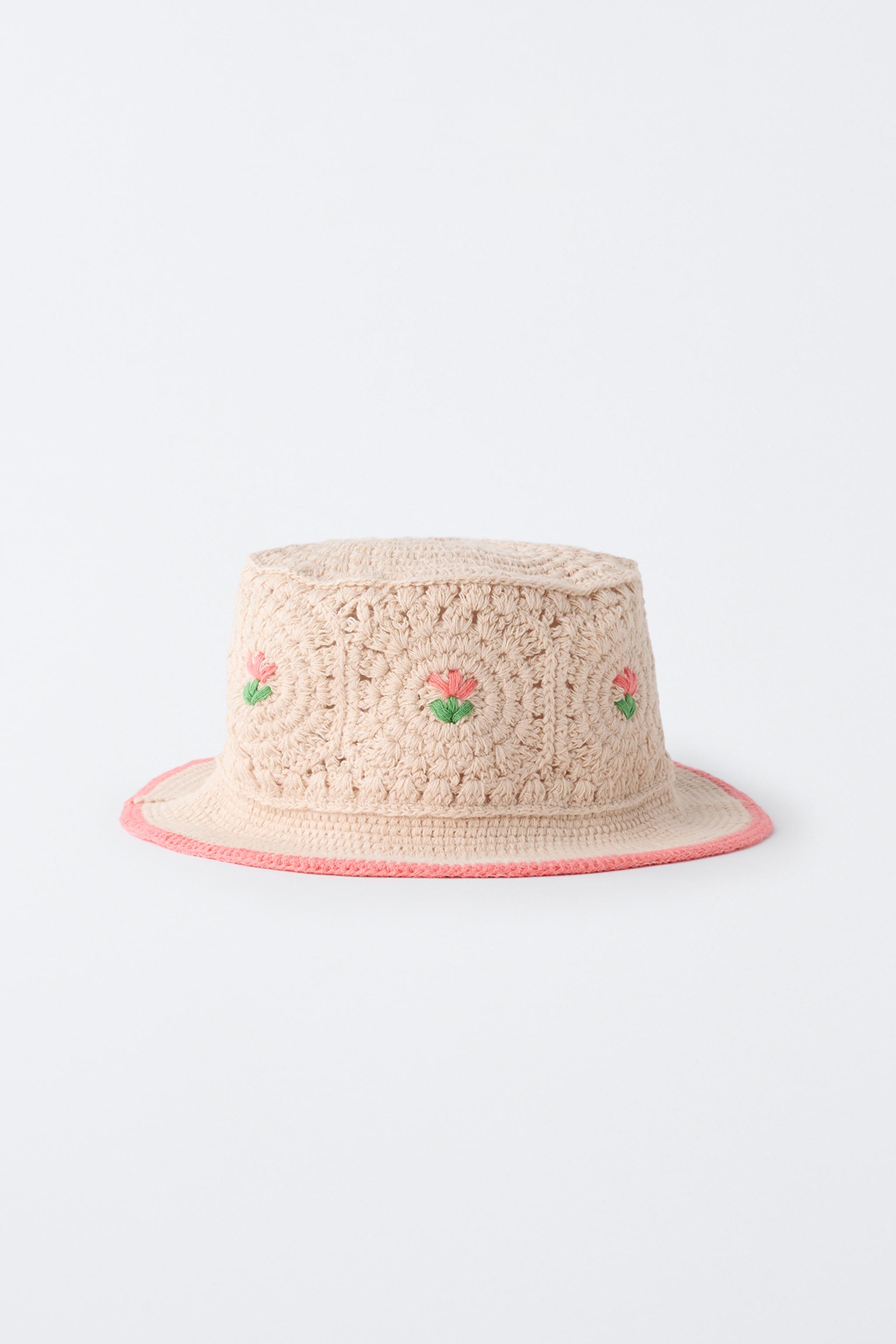 CROCHET FLORAL BUCKET HAT