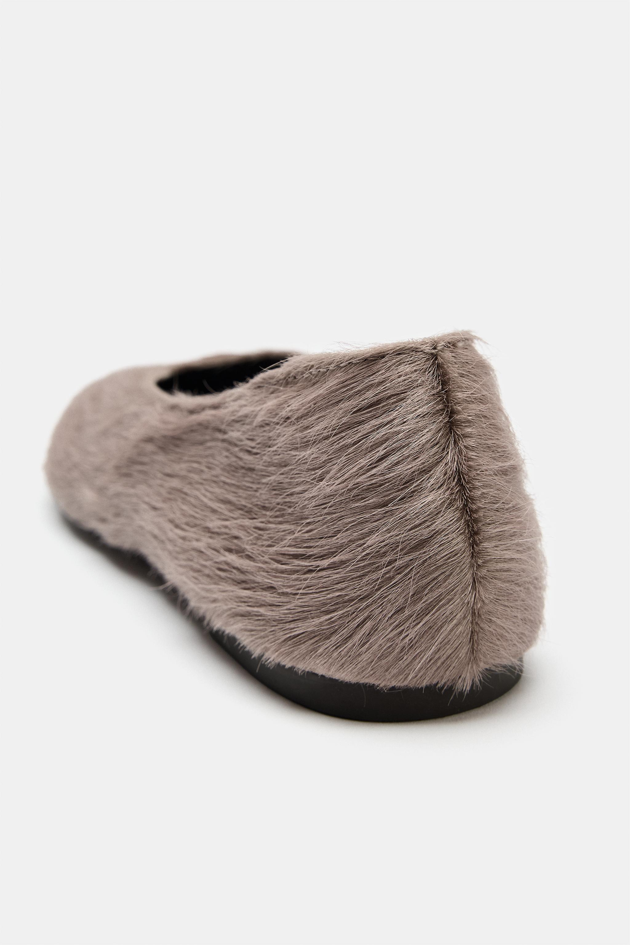 CHAUSSURE EN CUIR AVEC TEXTURE