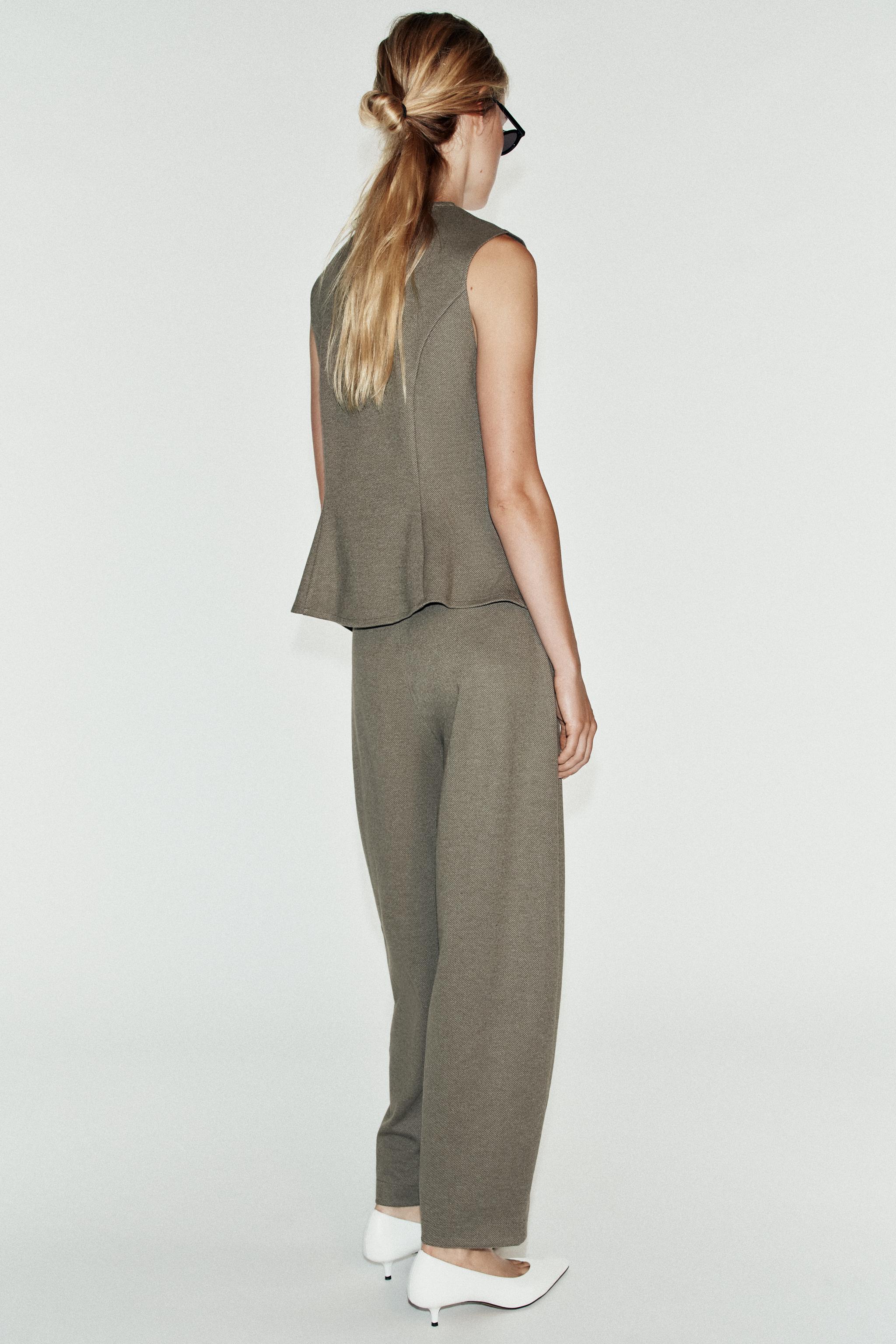 SOFT PEPLUM TOP