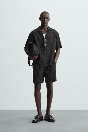 CAMISA JACQUARD GEOMÉTRICO - Negro de Zara - Imagen 0