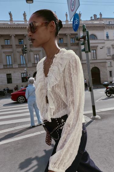 CHEMISE ROMANTIQUE EN PLUMETIS - Écru de Zara - Image 1