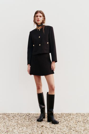 КОРОТКИЙ ЖАКЕТ С ЗОЛОТИСТЫМИ ПУГОВИЦАМИ — ЧЕРНЫЙ от Zara — изображение 0