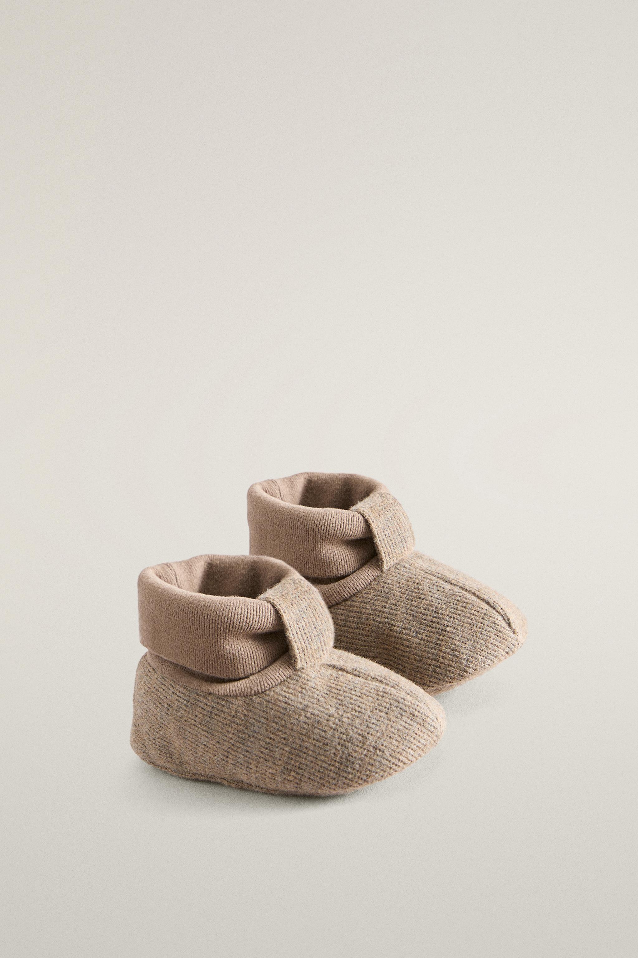 FABRIC BOOTIES