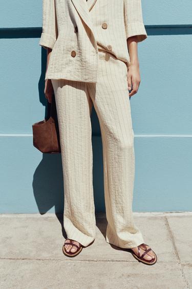 PANTALON DROIT RAYÉ - Écru / Noir de Zara - Image 1