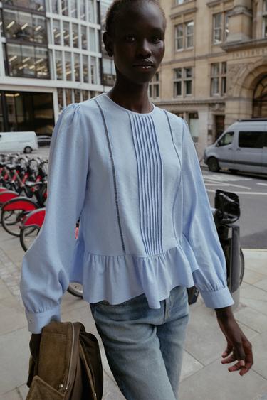 PEPLUM-BLUSE MIT SPITZENEINSÄTZEN - Hellblau von Zara