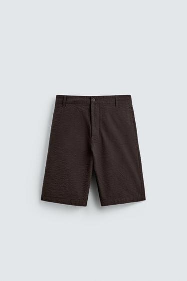 برمودا REGULAR FIT SEERSUCKER - بني داكن الخاص بـ Zara