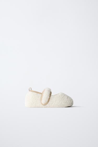 SHEARLING BALLET FLATS - Ecru White by Zara