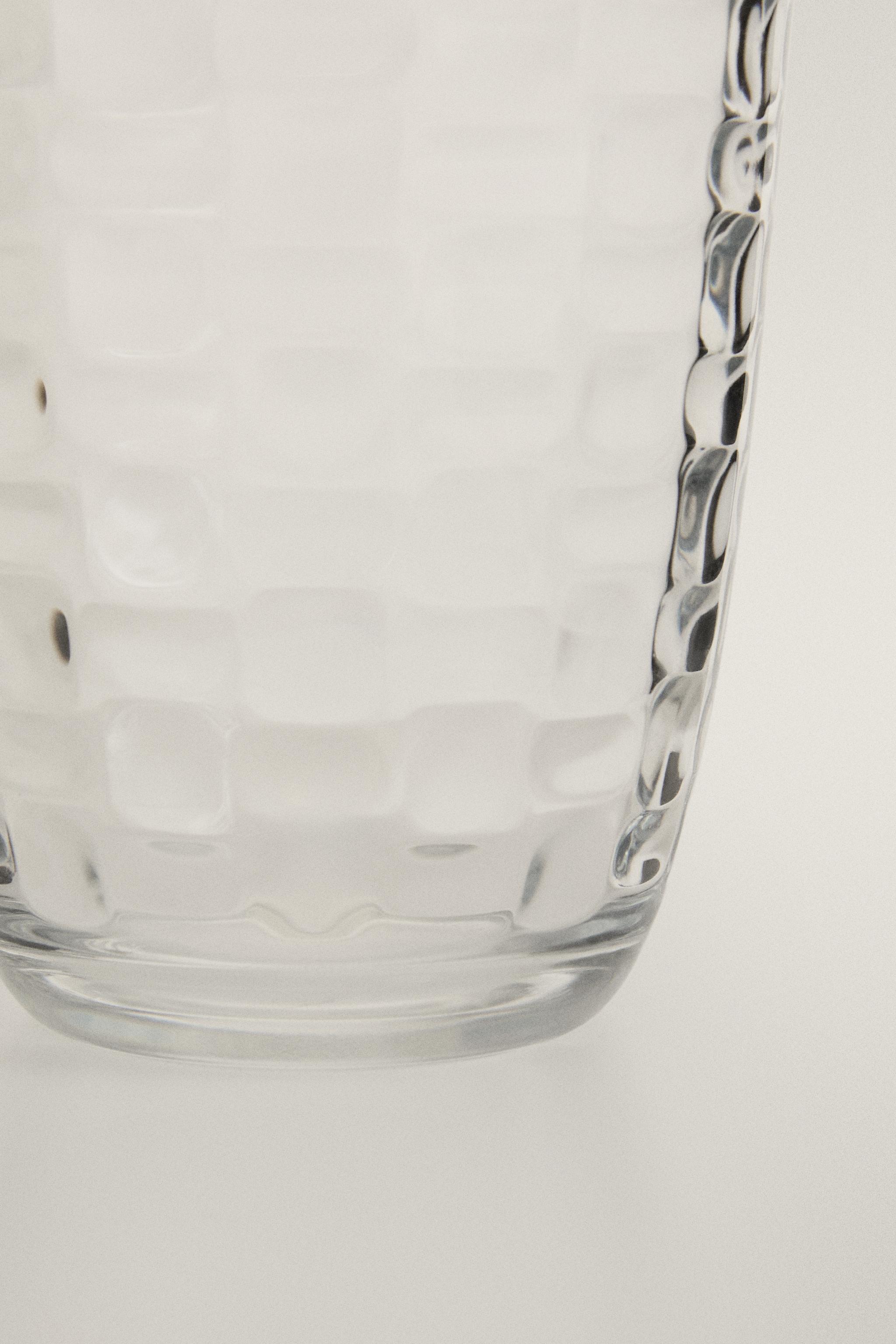 RAISED SQUARE-EFFECT TUMBLER