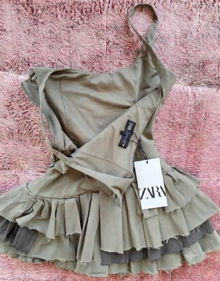 PLAYSUIT DRESS WITH CONTRAST BOX PLEATS - Image 3