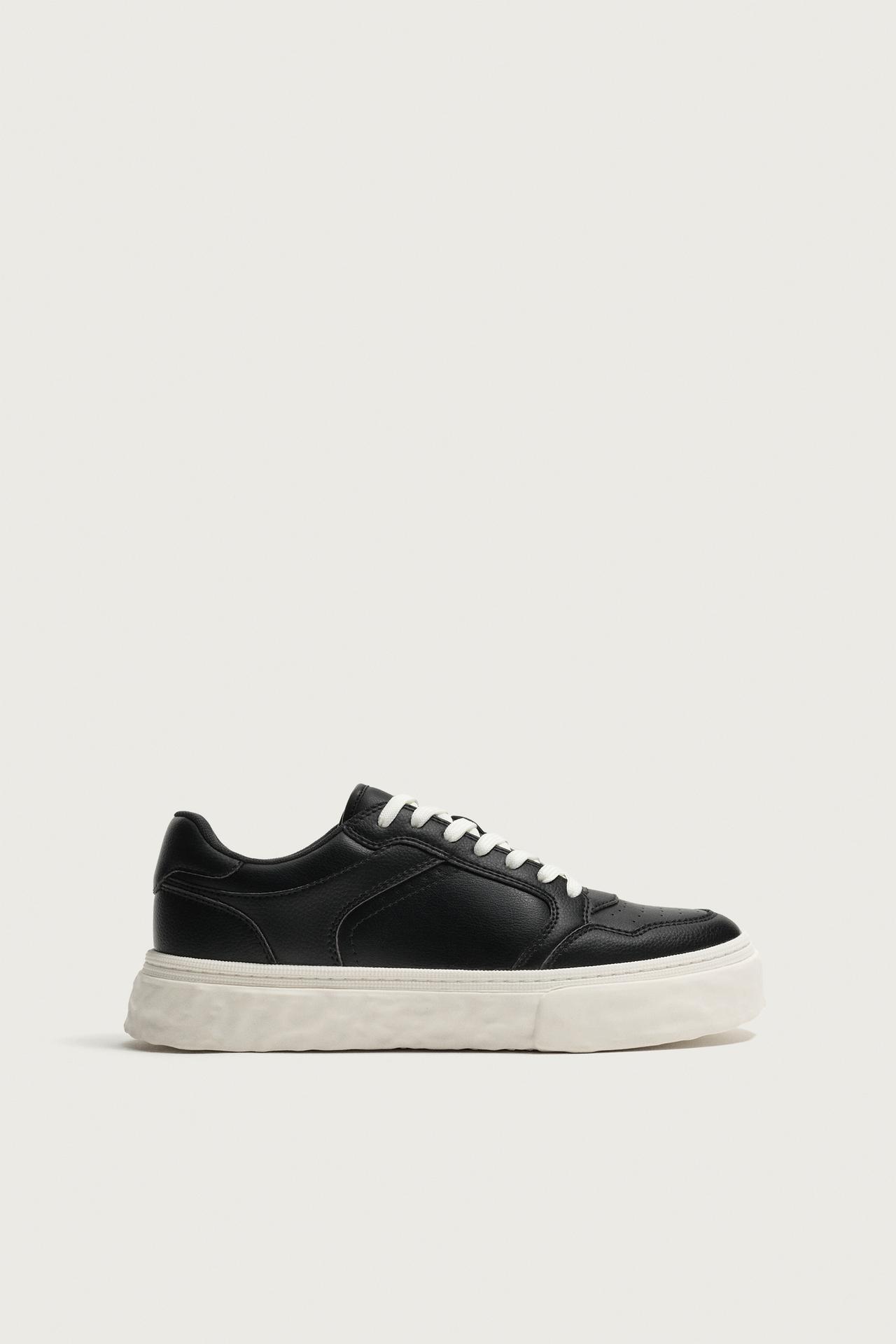 CHUNKY SNEAKERS — Black