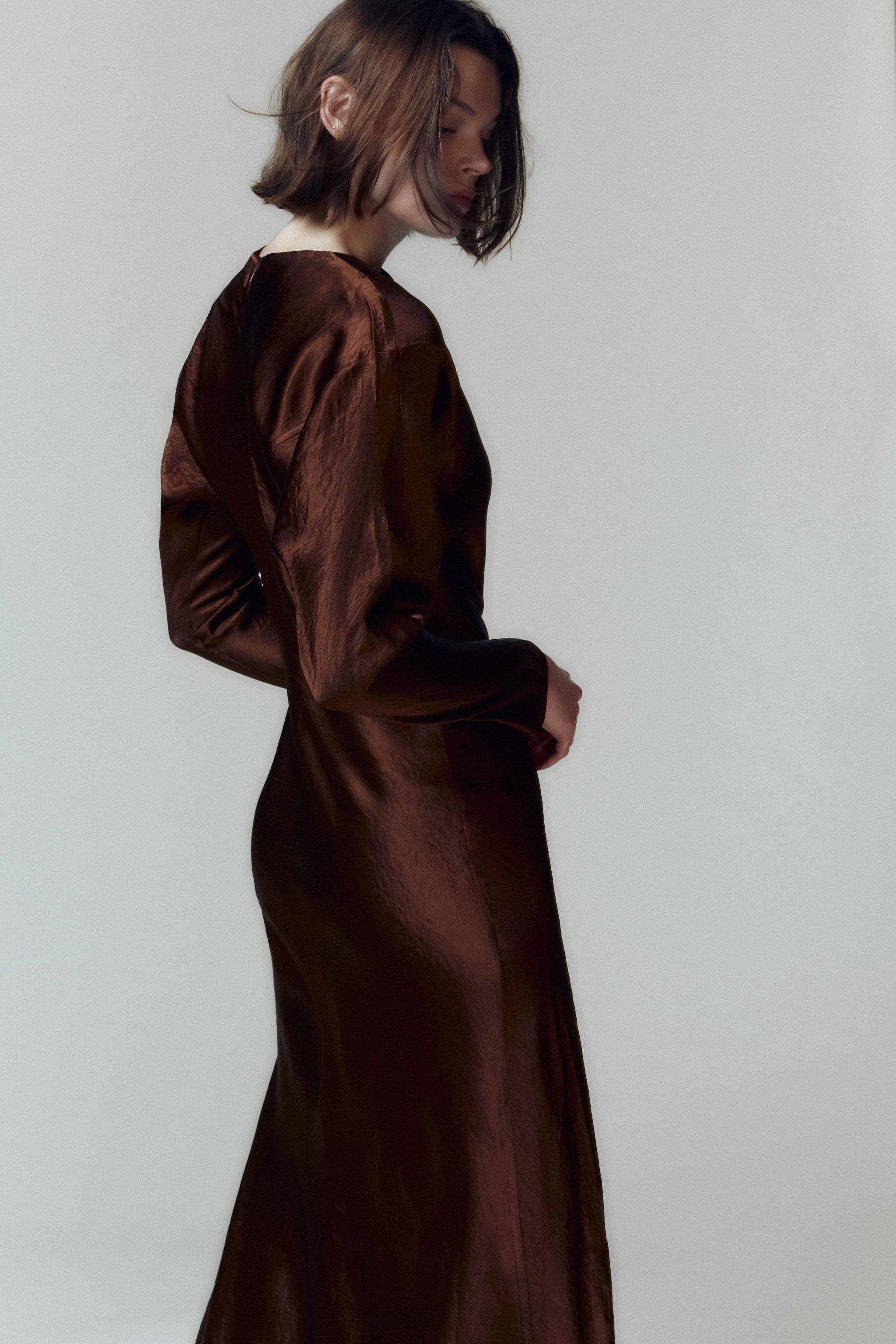 ROBE MIDI EFFET FROISSÉ PLIS