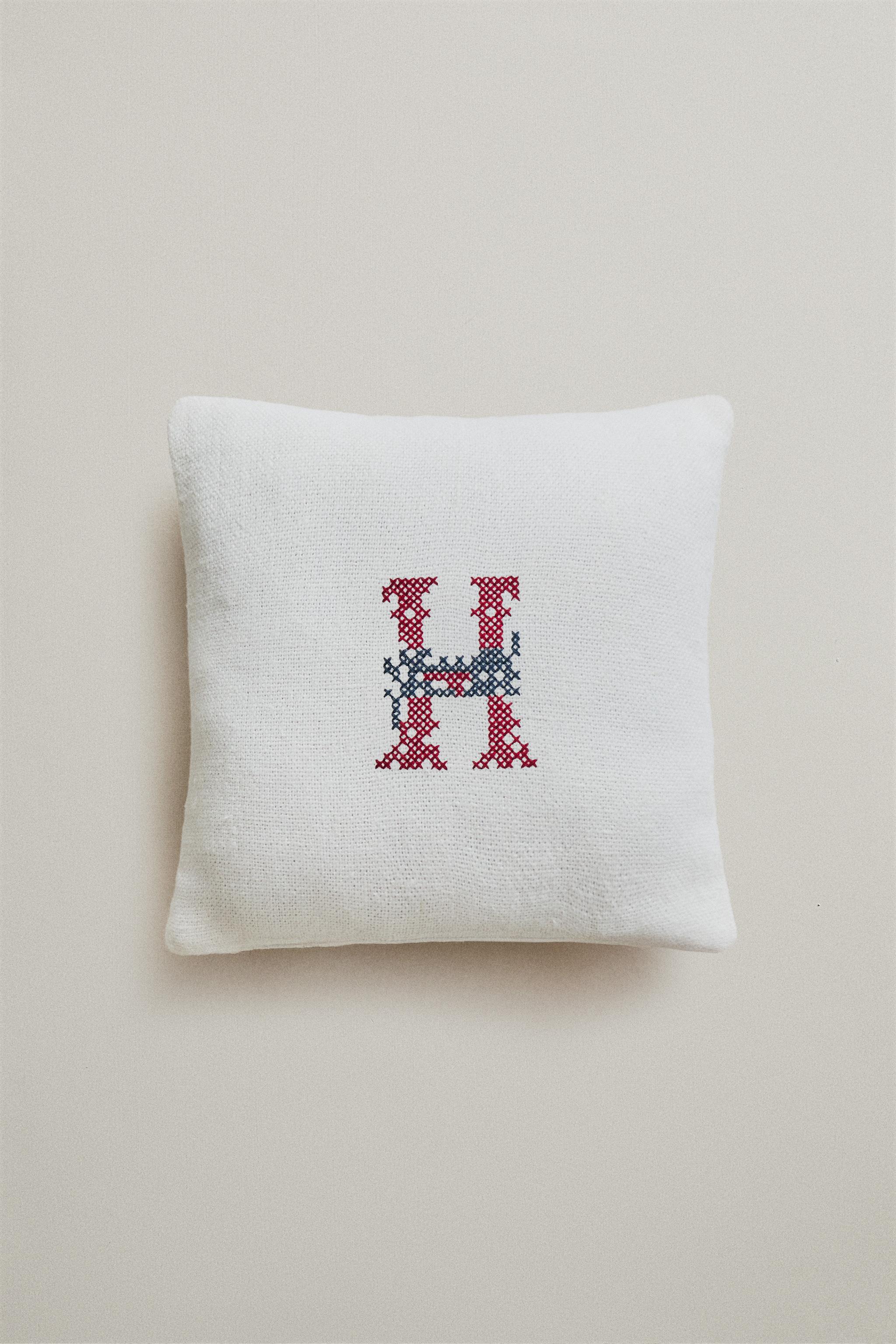 LINEN LETTER H EMBROIDERED CUSHION