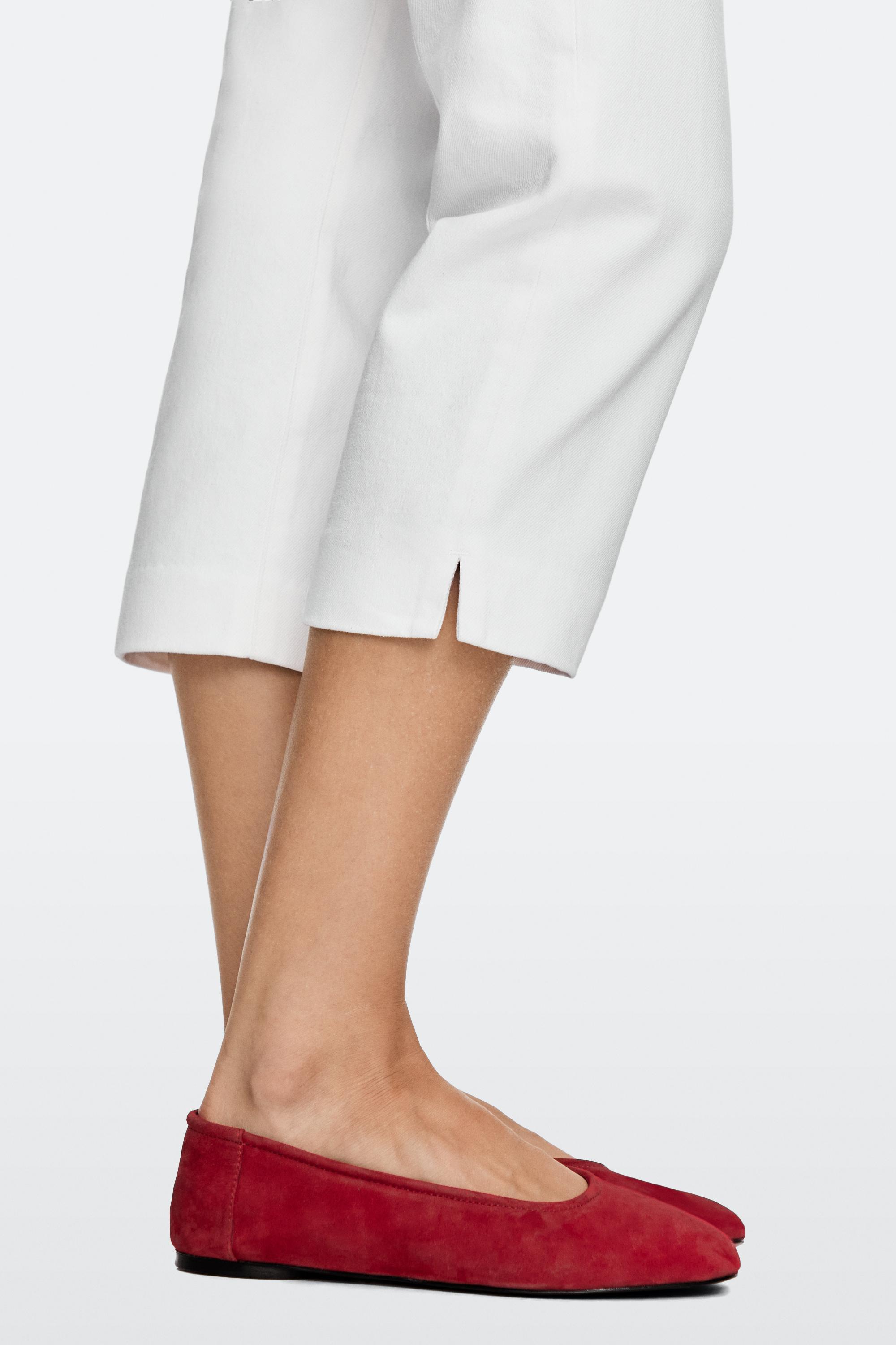 Suede ballerinas with round toe