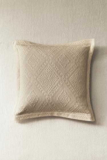 POSZEWKA NA PODUSZKĘ DEKORACYJNĄ Z GEOMETRYCZNYM MOTYWEM - Beżowy Zara