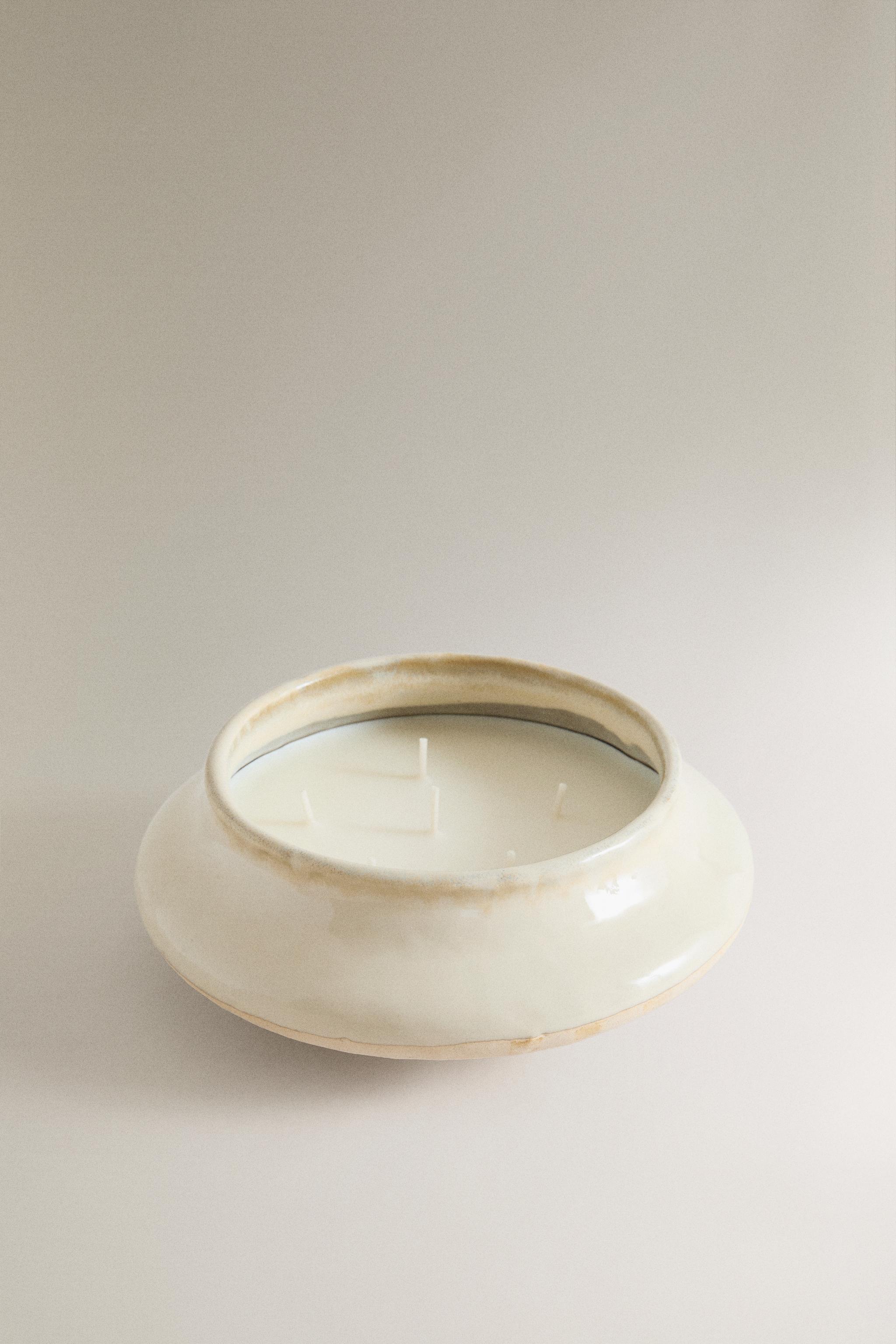 G) LIGHT COTTON SCENTED CANDLE