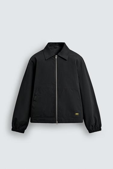 КУРТКА RELAXED FIT ИЗ ВЫСОКОТЕХНОЛОГИЧНОЙ ТКАНИ — ЧЕРНЫЙ от Zara