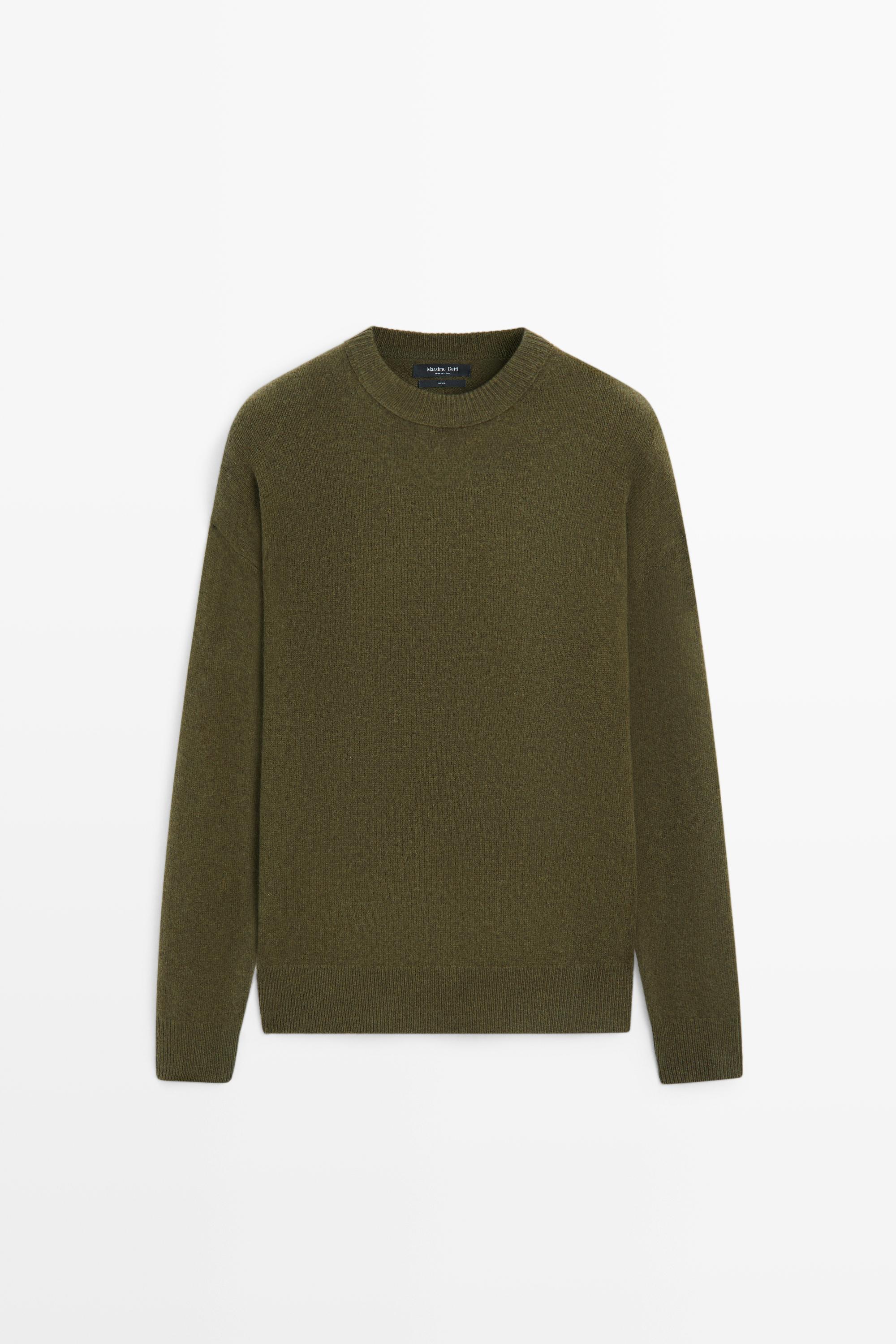 100% wool knit round-neck sweater