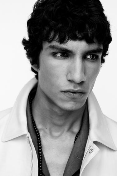 LOOK - Amarillo flúor de Zara