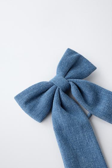 CHOUCHOU AVEC PINCE ET NŒUD EN DENIM - Bleu de Zara - Image 1