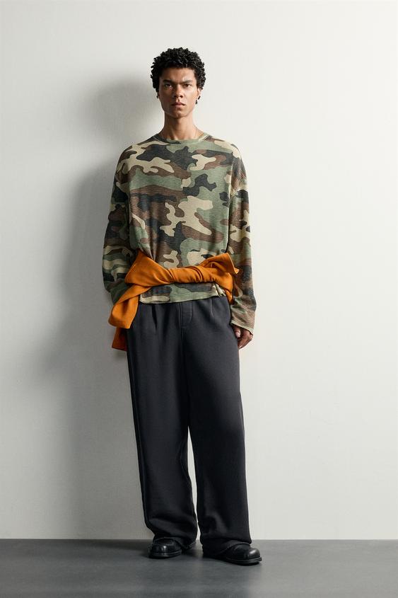 Zara ABSTRACT PRINT WAFFLE-TEXTURE SWEATSHIRT - various - Image 0
