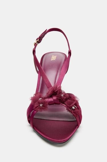SANDALIA TACÓN FLORES EFECTO SATINADO - Rojo Burdeos de Zara