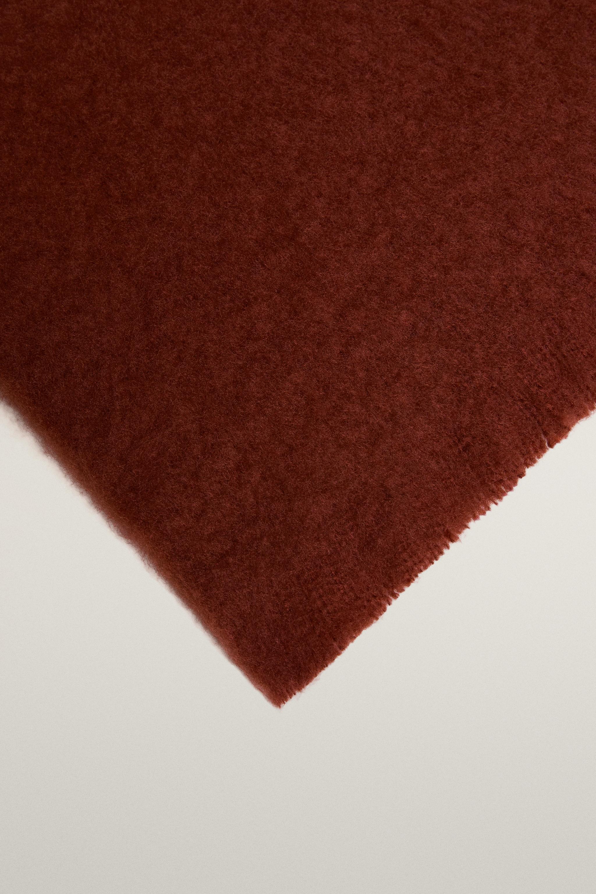 BRUSHED-EFFECT BLANKET