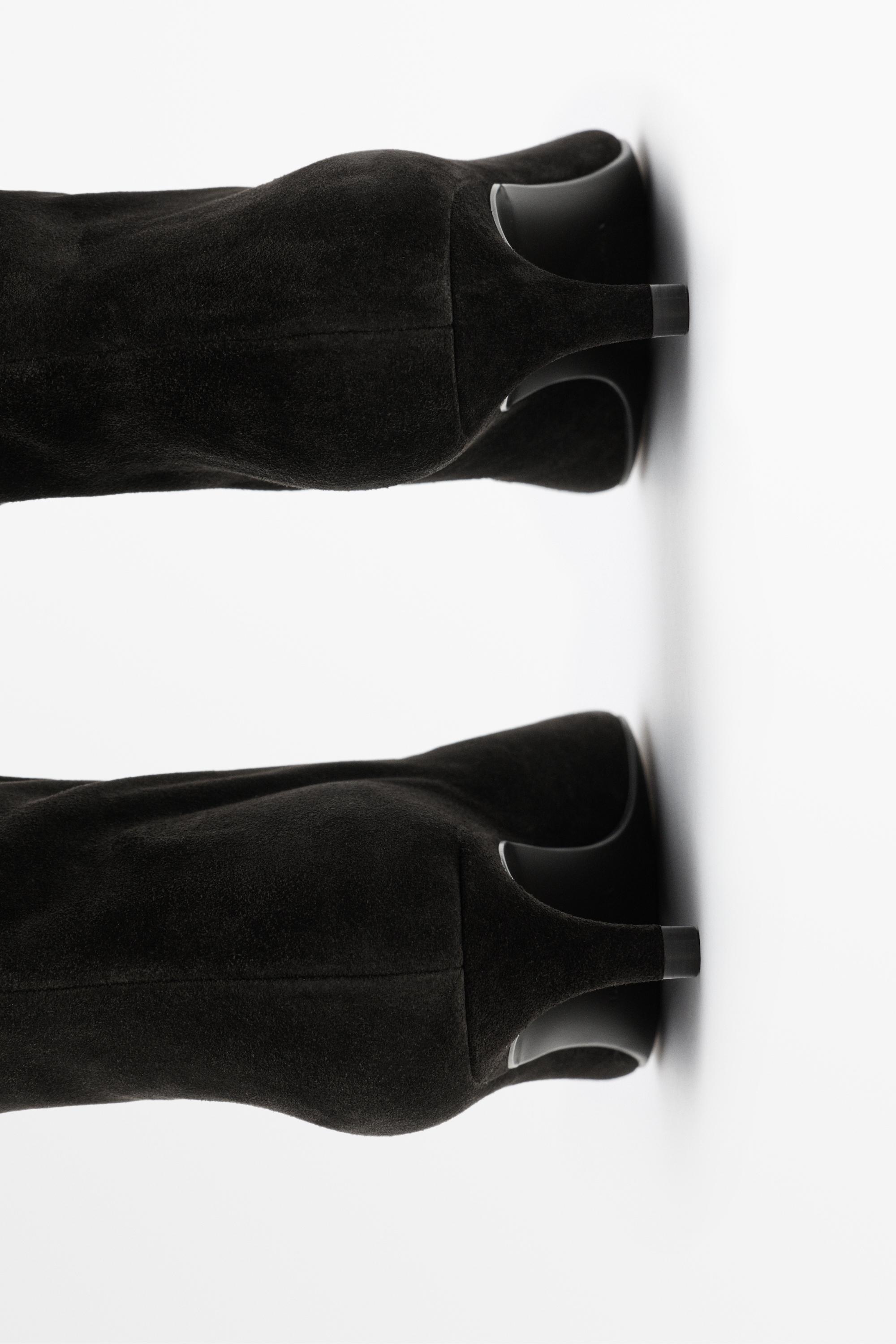 Botte à talon en cuir souple