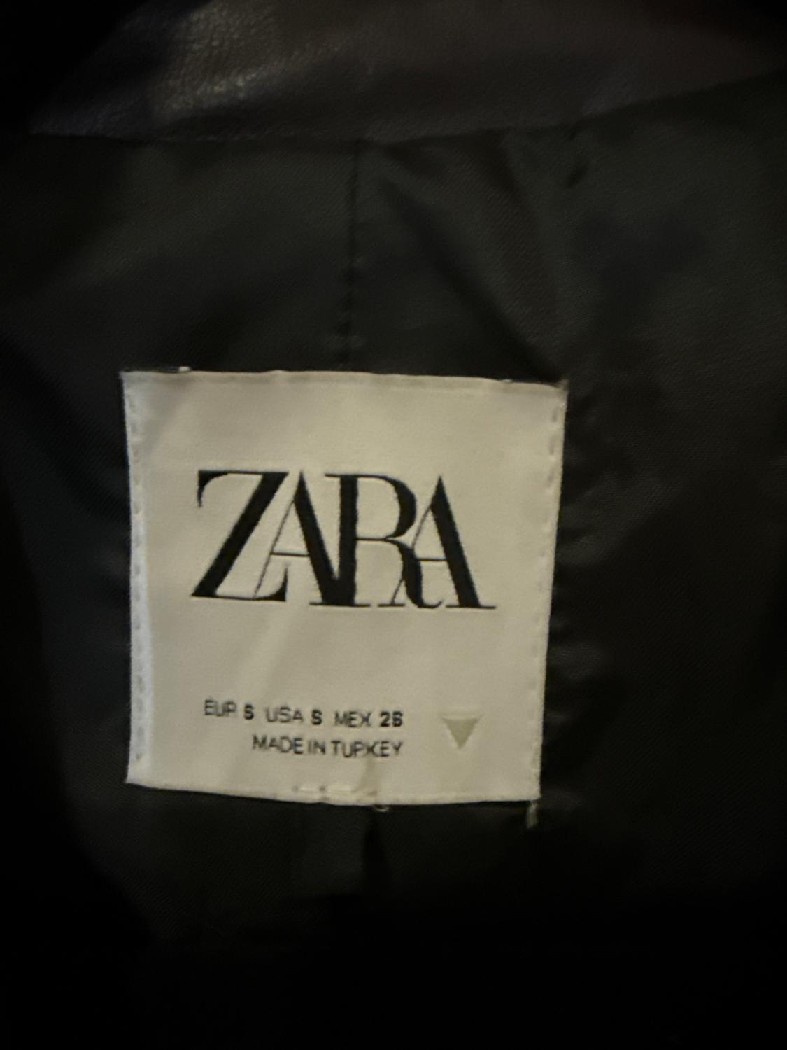 BLAZER MASCULINA EFECTO PIEL - Image 3