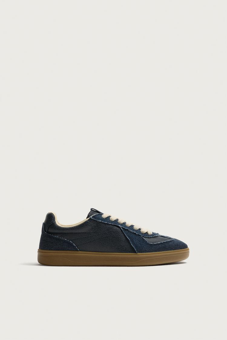 Zapatilla estilo retro