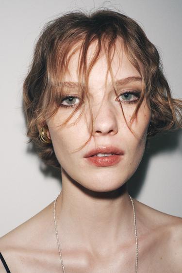 أقراط بحلقة EARCUFF - ذهبي الخاص بـ Zara