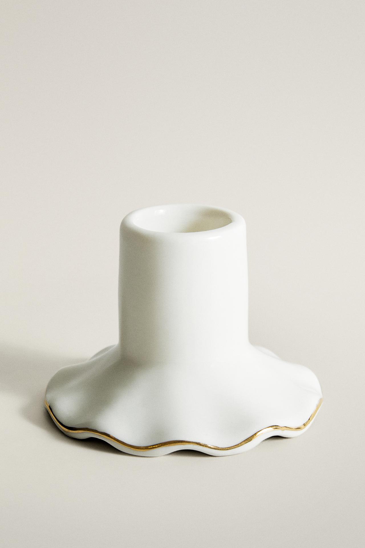 CERAMIC CANDELABRA WITH WAVY EDGE