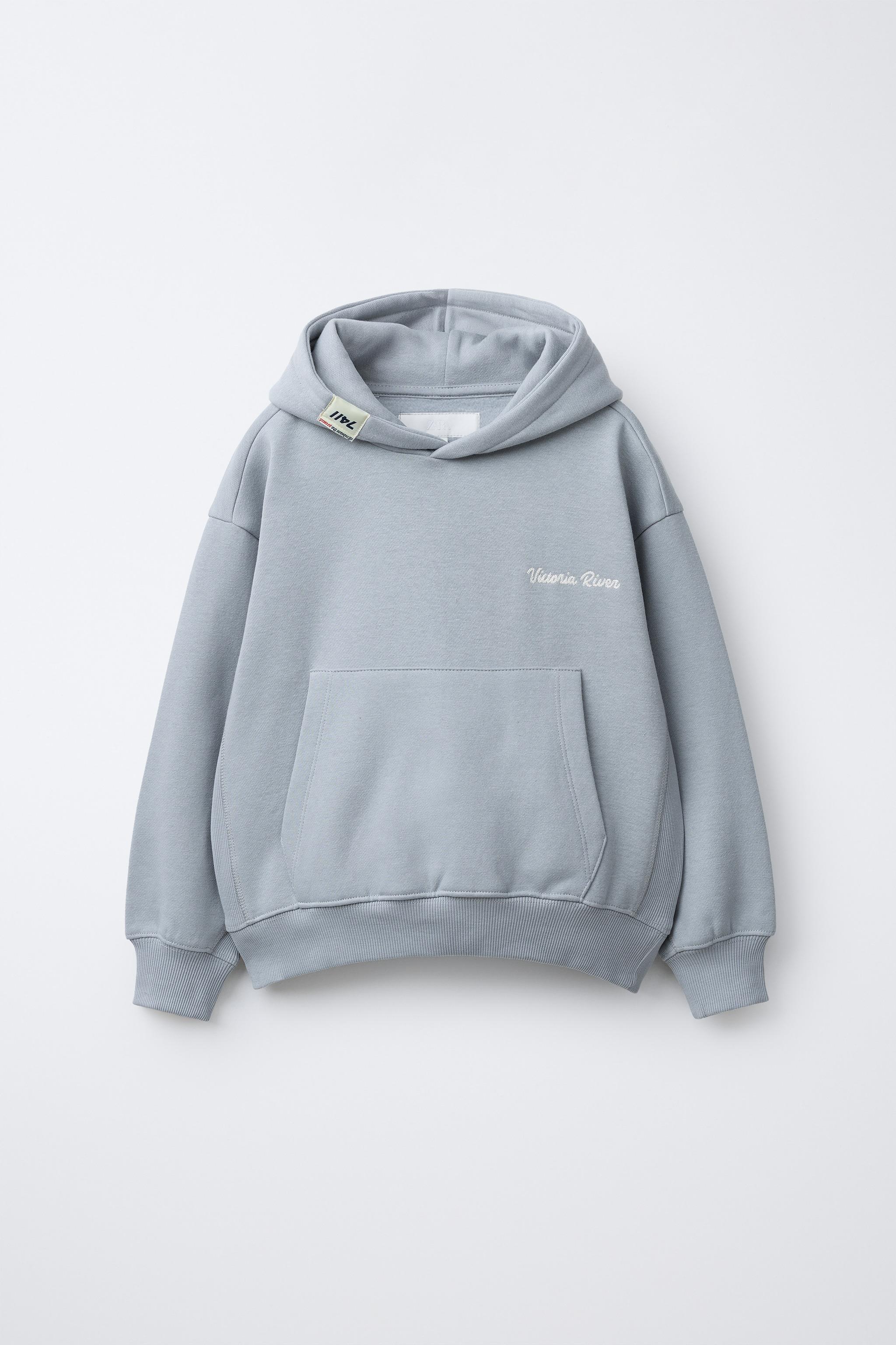 PLUSH SWEATSHIRT AND JOGGER PANTS SET WITH TEXT